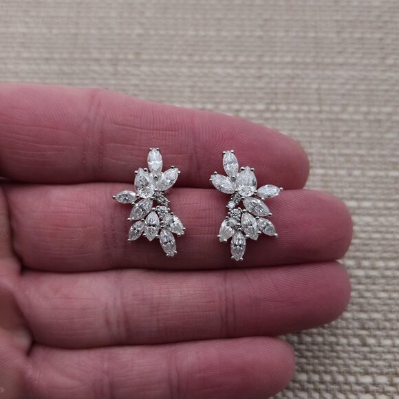 Sterling Silver Moissanite Diamond Bright Cluster Earrings A2029 - Picture 1 of 8